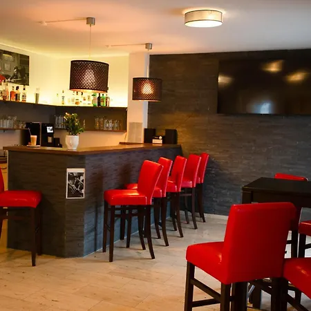 酒店 奥瓦尔酒店 3*